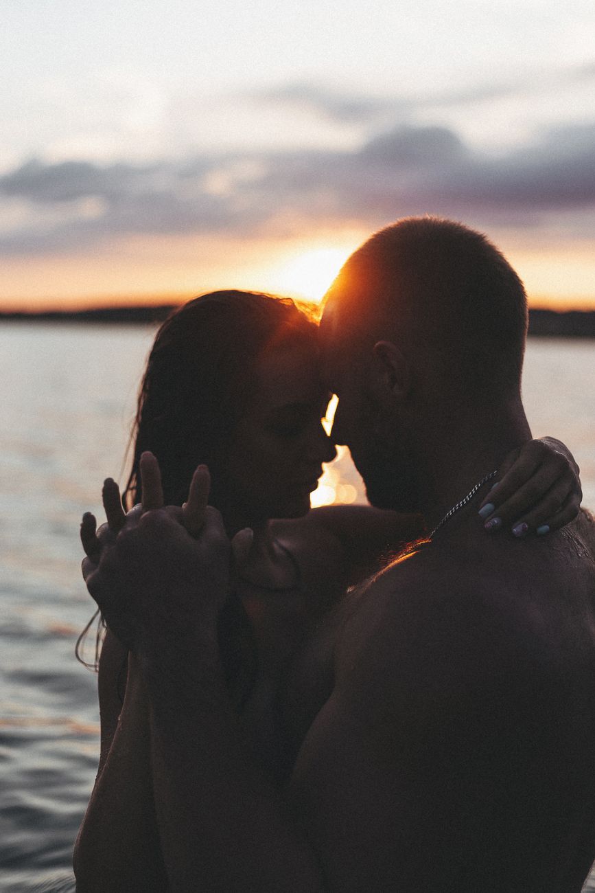 Couple enlacé