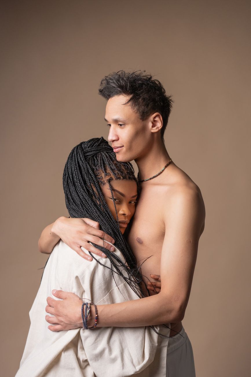 Couple enlacé