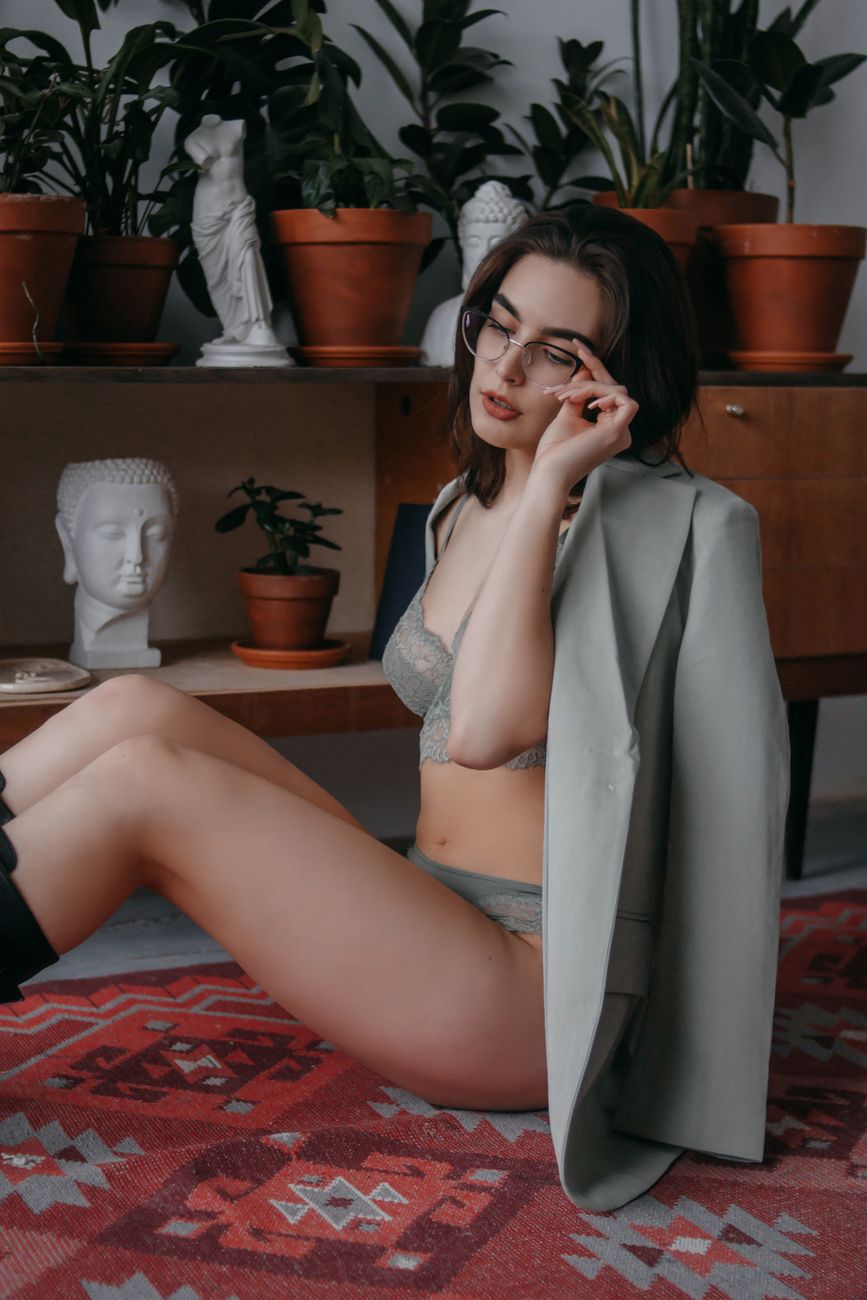 Jeune femme séduisante